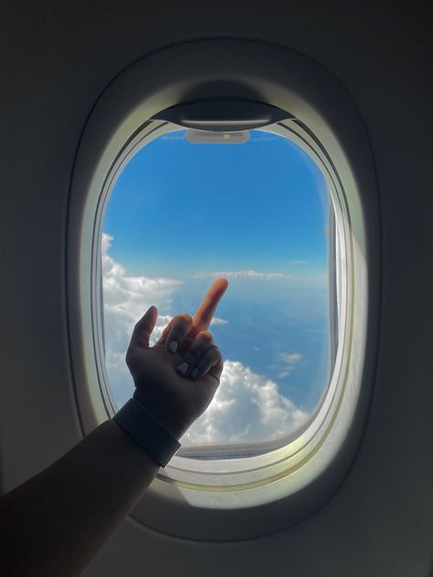 Catching Flights Not Feelings, Catching Flights, Window Views, Los Angeles Travel, Window View, Pic Ideas, Airplane View, Really Funny, Quotes To Live By