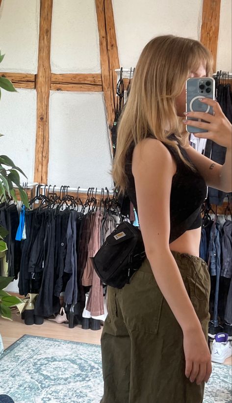 Carhartt Bag Outfit, Carhartt Outfits, Carhartt Outfit, Carhartt Bag, Carhartt Style, Street Style Bags, Streetwear Mode, Mode Ootd, Stockholm Fashion