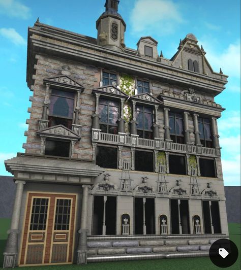 I just luv the build it’s so elegant and smooth:)! Vintage House Exterior, Cottage Core Bloxburg House, Castle House Design, Architectural Wall, House Plans With Pictures, Apartment Exterior, House Decorating Ideas Apartments, City Layout, Tiny House Layout