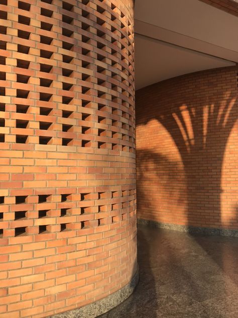 Brick Screen Wall, Wavy Brick Wall, Curved Brick Wall, Brick Studio, Brick Bonds, Brick Works, Brick Material, Brick Fence, Wall Opening