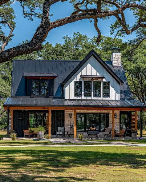 Best Barndominium Under 100k | Love this 😍🏠 | Facebook Barndominium Ideas 2000 Sq Ft, Lofted Barndominium, Budget Barndominium, Barndominium Cottage, Two Story Barndominium, Barndominium With Loft, Barndo House, Barndominium Exterior, Barndo Ideas