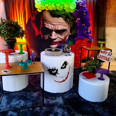 Joker Party Decorations, Joker Theme Party Ideas, Joker Birthday Party Ideas, Joker Decorations, Joker Birthday, Joker Party, Batman Halloween, Joker Halloween, Harley Quinn Comic