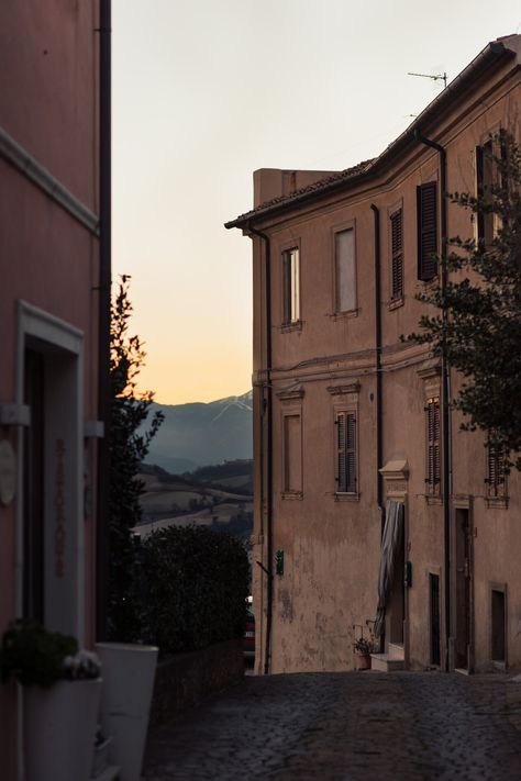 Italian towns need all kinds and ages of people to keep them alive and to take them up on all they have to offer. https://italysegreta.com/moving-to-a-small-town-in-italy-before-retirement-age/ Italian Aesthetic, Cafe Terrace, Italian Village, Italian Countryside, Our Town, Italian Language, Beach View, Back Gardens, City View