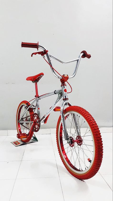 Kuwahara Bmx Bicycles, Mongoose Bike, Bmx Street, Vintage Bmx Bikes, Old Scool, Bmx Parts, Dropped Trucks, Bmx Racing, Bmx Bicycle