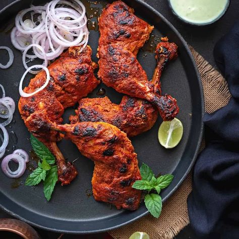 Chicken Benefits, Samosa Recept, Authentic Tandoori Chicken Recipe, Chicken Tandoori Masala, Tandoori Recipes, Grilled Chicken Legs, Tandoor Oven, Chicken Leg Recipes, Samosa Recipe