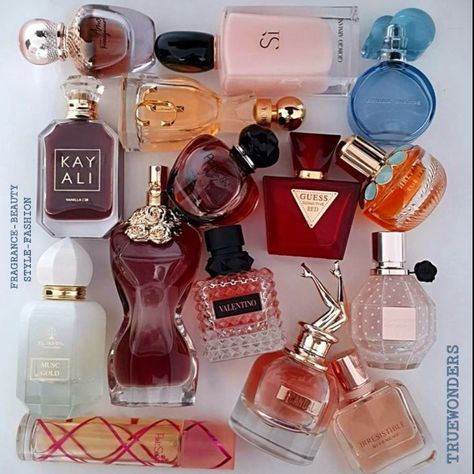 Girly Perfume, Perfume Decor, Perfume Collection Display, Valentino Perfume, Koleksi Parfum, Expensive Perfume, Perfume Organization, Fragrances Perfume Woman, Perfume Collection Fragrance