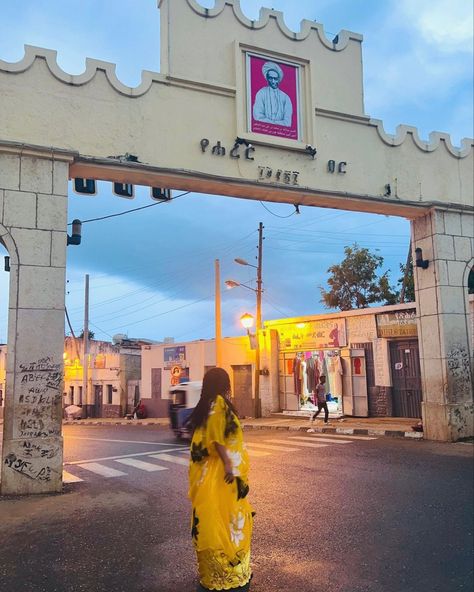 Ethiopia Harar, Habesha Aesthetic, Ethiopia Aesthetic, Harar Ethiopia, Ethiopia People, Cultural Foods, Tribes Of The World, History Of Ethiopia, Beautiful Cinematography