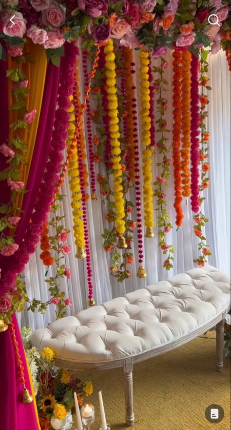 Mehndi Function Decoration, Dholki Ideas, Mehndi Decoration Ideas, Mehndi Decoration, Reception Decoration Ideas, Wedding Decorations Ideas, Mehendi Decor Ideas, Wedding Decor Photos, Wedding Entrance Decor