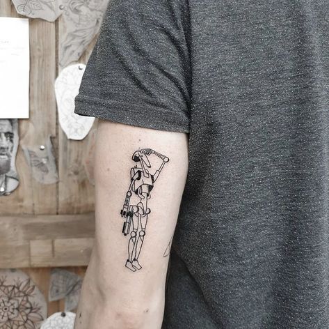 Droid Tattoo Starwars, Battle Droid Tattoo, Droid Tattoo, Star Wars Battle Droids, Star Wars Battle, Rosary Tattoo, Remembrance Tattoos, Battle Droid, Tattoo Inspiration Men