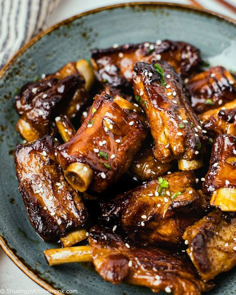 Sweet And Sour Ribs, Sweet And Sour Spareribs, Chinese Pork Recipes, Slow Cooker Bbq Ribs, Chicken Fried Rice Recipe, Asian Pork, Chinese Recipe, Pork Rib Recipes, Spare Ribs