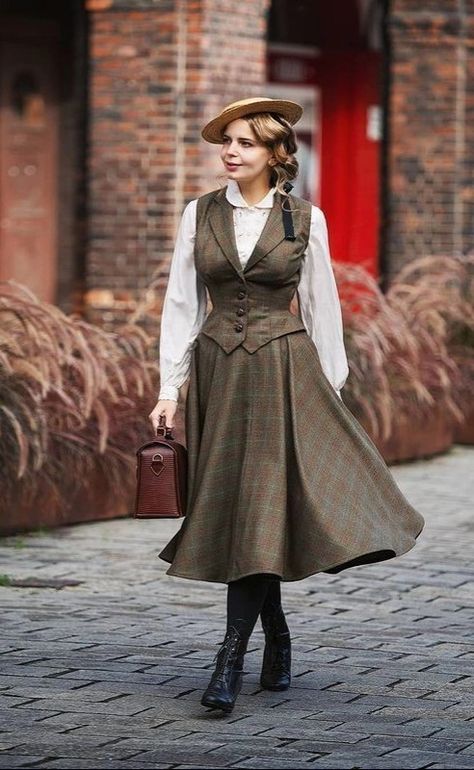 Vintage Academia, Vestidos Retro, Academia Outfits, Academia Style, Period Outfit, Vintage Inspired Outfits, 1940s Fashion, Look Vintage, Historical Fashion