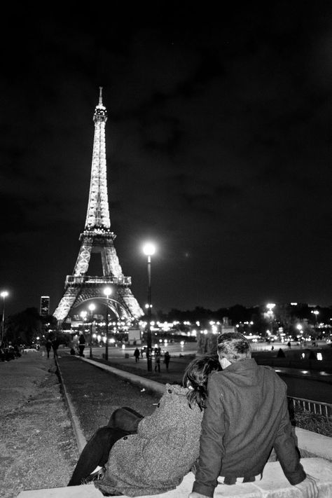 Paris: Day 2 -- Eiffel Tower Prancis Paris, Hotel Des Invalides, Torre Eiffel Paris, From Paris With Love, Paris Couple, Eiffel Tower At Night, Paris Pictures, Paris Aesthetic, Cindy Kimberly