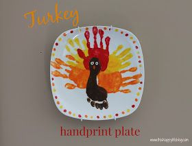 Handprint Plate Diy, Thanksgiving Plate Craft, Thanksgiving Footprint Art For Infants, Handprint Plate, Easy Thanksgiving Crafts For Kids, November Preschool, Paint Therapy, Turtle Room, Turkey Handprint Craft