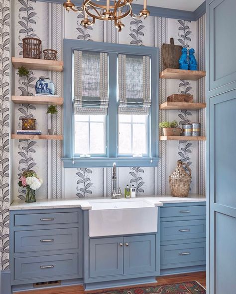 lucky peacock designs on Instagram: “Love the colors + wallpaper in this butler’s pantry by @gracebrackmandesign!” Wallpaper Hydrangea, Hidden Closet, Butler’s Pantry, Farm Sink, Butler Pantry, Secret Rooms, Butler's Pantry, Pantry Organization, Custom Cabinetry