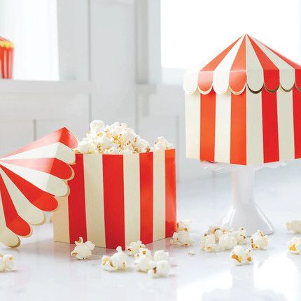 Circus Party Inspiration - girl about columbus Circus Tent Party, Circus Party Favors, Carnival Candy, Carnival Party Favors, Carnival Tent, Theme Carnaval, Clown Party, Circus Theme Party, Circus Circus