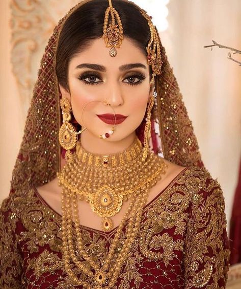 Tradional and beautiful bridal dresses for this wedding season #pakistaniwedding Bridal Mehndi Dresses, Pengantin India, Pakistani Bridal Makeup, Red Bridal Dress, Pakistani Bridal Jewelry, Beautiful Bridal Dresses, Bridal Makeup Images, Asian Bridal Dresses, Bridal Makeover