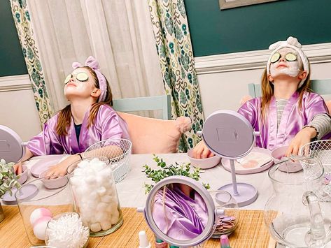 Spa-tacular Sleepover | CatchMyParty.com Spa Bday Party Ideas, Glamping Birthday Party Ideas, Spa Night Party, Spa Day For Kids, Lilac Birthday, Spa Sleepover Party, Glamping Birthday Party, Birthday Sleepover Ideas, Glamping Birthday