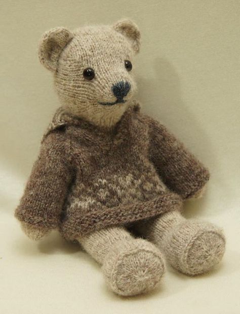 Knitting Toys Easy, Little Cotton Rabbits, Animal Knitting Patterns, Knitted Animals, Love Bear, Knitted Dolls, Bear Toy, Animal Dolls, Christmas Knitting