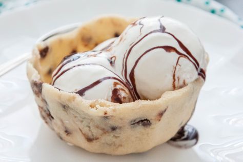 Chocolate Chip Cookie Bowls, Nestle Cookies, Pillsbury Cookie Dough, Pillsbury Cookies, Cookie Bowls, Cookie Dough Ice Cream, Buy Cookies, Choc Chip Cookies, Best Sugar Cookies