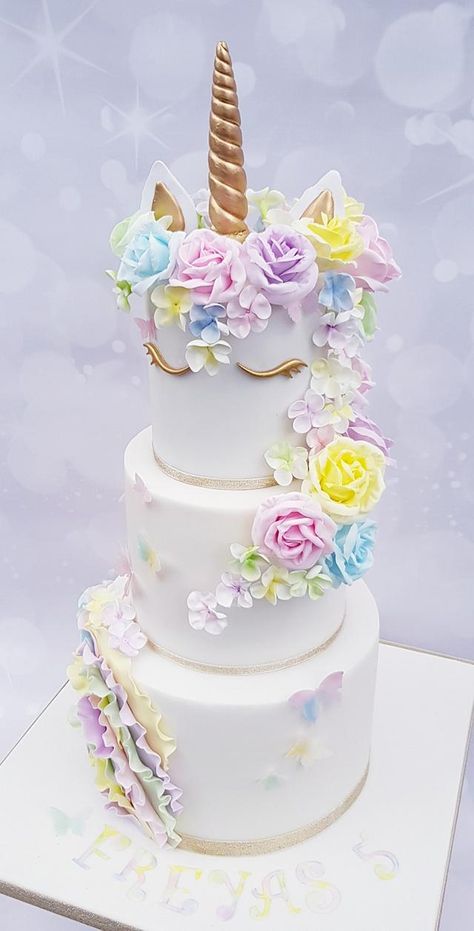 Love making pretty cake and I’ve been wanting to make a unicorn cake for ages , here is a big three tiered cake adorned with handmade Rose’s and blossoms Big Unicorn Cake, Unicorn Wedding Cake, Big Birthday Cakes, Unicorn Desserts, Unicorn Birthday Cake, Pretty Cake, Zucchini Cake, Salty Cake, Tiered Cake