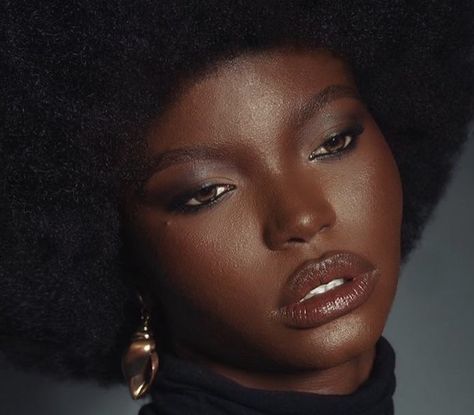 1920s Makeup Black Women, 1940s Dior, Dark Feminine Makeup Black Women, Office Siren Makeup, Dark Feminine Makeup Looks, Afro Glam, 1920’s Makeup, 1920 Makeup, 1930s Makeup