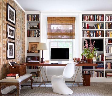 Designer Tom Scheerer - Upper East Side New York Apartment Tom Sheerer Interiors, Tom Sheerer, Tom Scheerer, Cozy Sitting Room, Personal Office, Upper East Side Apartment, Small Lounge, The Upper East Side, Mahogany Doors