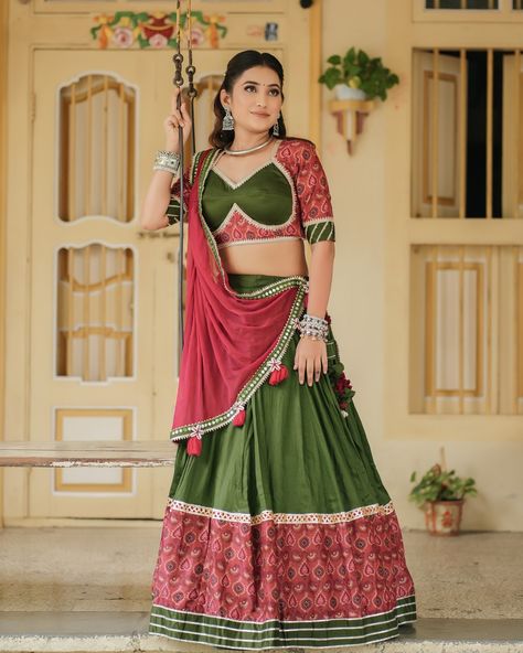 Our latest Chaniyacholis, full of rizz and tradition! Crafted in plain cotton fabric with exquisite traditional embroidery, mirror and cowrie work, this outfits combine simplicity with elegance. Fully customizable in any color of your choice! Garba Choli, Embroidery Mirror, Traditional Embroidery, Chaniya Choli, Indian Dresses, Cotton Fabric, Blouses, Mirror, Embroidery