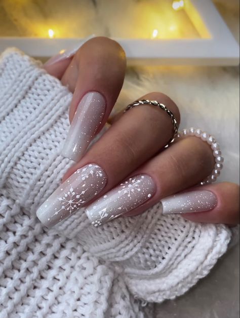 Winter Nails Acrylic, Nails Now, Snowflake Nails, Acrylic Nails Coffin Short, Kawaii Nails, Short Acrylic Nails Designs, Xmas Nails, Nail Art Ideas, Heart Nails