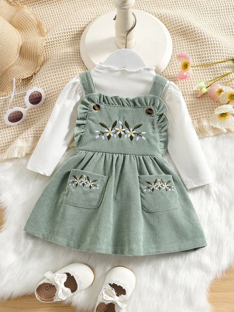 Cottagecore Baby Outfits, Baby Clothes Embroidery Ideas, Cottage Core Baby Clothes, Cottagecore Baby Clothes, Baby Green Dress, Embroidery Kids Clothes, Vintage Baby Outfits, Baby Clothes Embroidery, Embroidery Baby Clothes