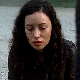 Christian Serratos Gif, Carl Twd, Christian Serrato, Walking Dead Gif, Christian Serratos, Hair Gif, Crying Gif, Walking Dead Art, Kaitlyn Dever