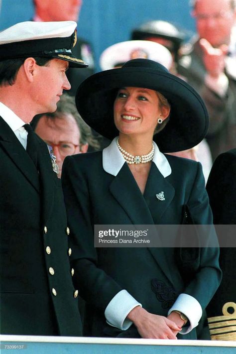 Princess Diana 90s, Diana 90s, June Pictures, Princess Diana Images, Princess Diana Wedding, Timothy Laurence, Diana Williams, Diana Wedding, Princess Diana Fashion