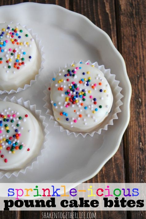 No-Bake Pound Cake Bites & National Pound Cake Day GIVEAWAY!! Pound Cake Bread Pudding, Pound Cake Bites, Chocolate Pound Cake, Sara Lee, Cake Pop Recipe, Cake Bites, Mini Cakes Birthday, Lemon Pound Cake, Cake Cover