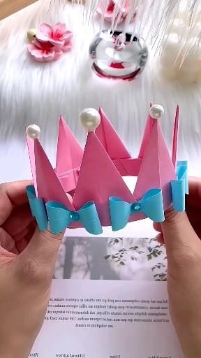 Cartoon Crafts, Relief Society Crafts, Diy Birthday Crown, Hearts Paper Crafts, Crown For Kids, Creative Kids Crafts, Paper Crown, Crown Crafts, Princess Diy