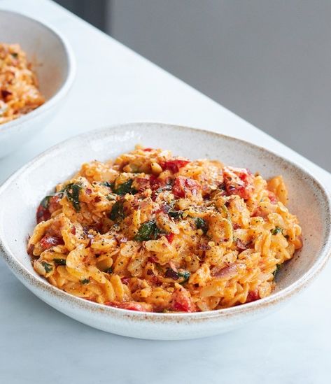 Courgette Recipes, Butter Beans Recipe, Roasted Red Pepper Pasta, Red Pepper Pasta, Risotto Rice, Deliciously Ella, Pepper Pasta, Orzo Pasta, Easy Comfort Food