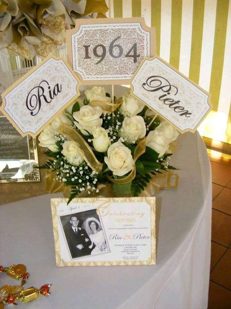 Boda de oro                                                                                                                                                                                 Más 50th Anniversary Centerpieces, 60th Wedding Anniversary Party, Anniversary Centerpieces, 50th Year Wedding Anniversary, 50th Wedding Anniversary Decorations, 60th Anniversary Parties, 65th Wedding Anniversary, 70th Wedding Anniversary, 50th Anniversary Decorations