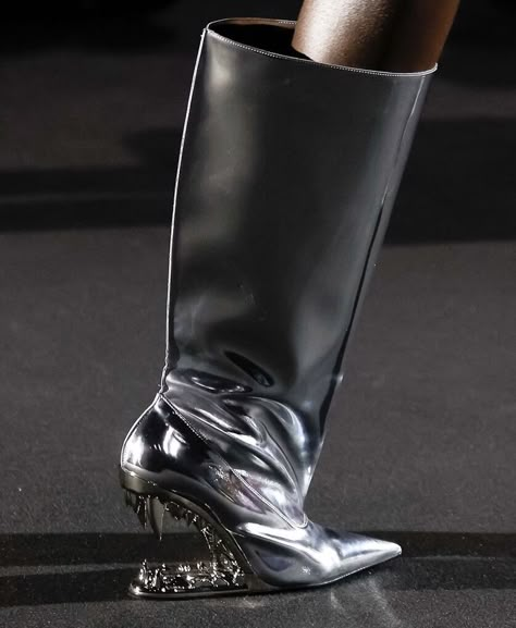 gcds silver boots at fashion week milan 2023 Gcds Heels, Gcds Shoes, Tom Ford Boots, Couture Boots, Runway High Fashion, Sneaker Ideas, Heels Luxury, Luxury Heels, White Ferrari