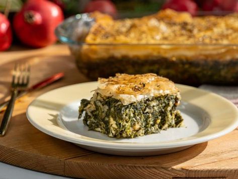 Get Spinach and Three Cheese Phyllo Pie Recipe from Food Network Phyllo Pie, Spinach Casserole, Spinach Pie, Savory Herb, Herb Cheese, Cheese Pies, Phyllo Dough, Three Cheese, Spinach And Cheese