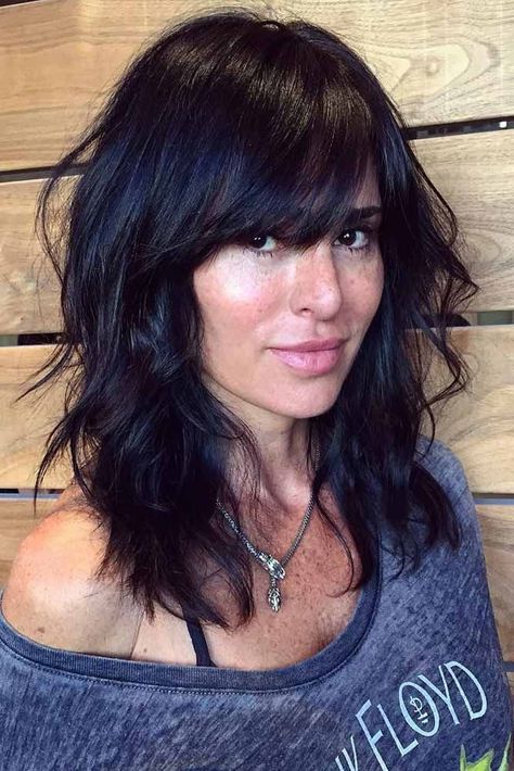 Medium Layered Hair, Super Hair, Haircuts With Bangs, Medium Hair Cuts, Natural Hairstyles, Shoulder Length Hair, Medium Length Hair Cuts, Great Hair, Layered Hair