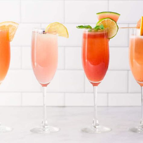 Best Mimosa Recipe, Vegan Drinks Healthy, Animal Shaped Foods, Fresh Juice Recipes, Aperol Spritz Recipe, Vegan Drinks Recipes, Mimosa Recipe, Juice Flavors, Vegan Drinks