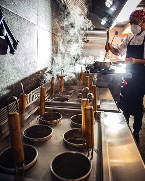 Ramen Food Truck Design, Japanese Ramen Shop Aesthetic, Japanese Ramen Shop Interior, Noodle Shop Interior, Noodle Restaurant Design, Ramen Restaurant Aesthetic, Ramen Shop Aesthetic, Noodle Shop Design, Ramen Restaurant Design