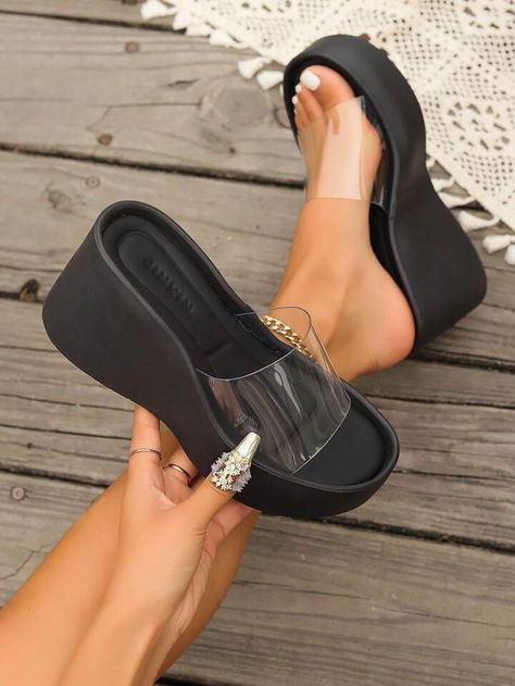 Fancy Slippers, Beautiful Mansions, Simple Dress Styles, Jamun Recipe, Trendy Slippers, Luxury Slippers, Fancy Sandals, Fancy Flats, Pretty Sandals