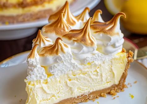 Lemon Meringue Cheesecake Meringue Cheesecake, Lemon Meringue Cheesecake, Meringue Cake, Meringue Pie, Lemon Cheesecake, Creamy Cheesecake, Lemon Meringue, Cheesecake Recipe, Graham Cracker Crumbs