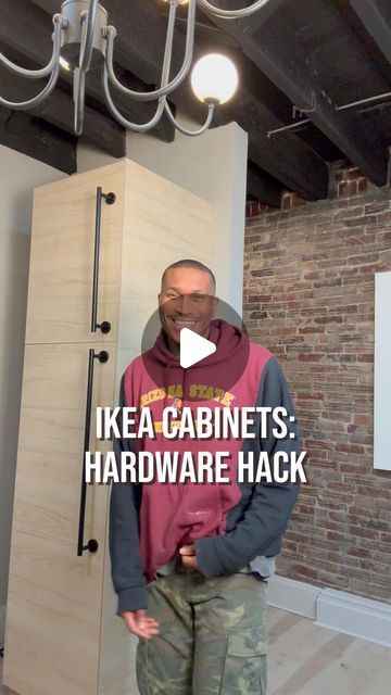 Cinque Cerra-Saunders on Instagram: "A #kitchen #hack ….Substantial hardware is often cost prohibitive— why not try a #towel bar instead? 
 
And the install is more forgiving— it’s a win-win. 
 
Location: My “The Brownstone” #airbnb in #pittsburgh 
 
*Rebuking the spirit of unfinished projects. 
 
 
#realestateinvestor #houseflipper #designerlife #smallspacesquad #ikeakitchen #ikea #pax #blackmen #kitchenrenovation #kitchendesign#interiordesigntips  #airbnbhomes #diyhacks  #airbnbhomes #bathroomdesign #bedroomdesign #diy  #carpenter #pittsburghrealestate" Diy Towel Bar, Kitchen Hack, House Flippers, Ikea Cabinets, Ikea Pax, Air B And B, Ikea Kitchen, Diy Hacks, Towel Bar