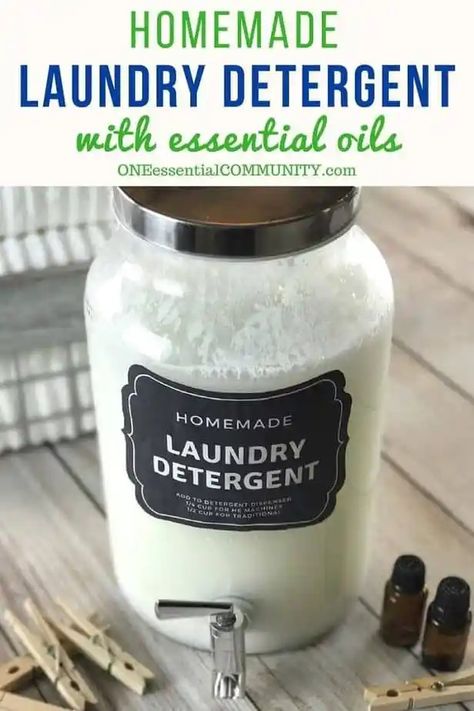 Liquid Laundry Detergent Diy He Laundry Detergent, Essential Oil Cleaning Recipes, Laundry Detergent Liquid, Essential Oils For Laundry, Diy Natural Detergent, Homemade Detergent, Laundry Detergent Recipe, Detergent Recipe, Clean Baking Pans