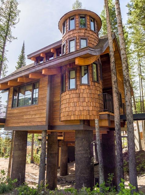 Yurt Ideas, Luxury Tree Houses, Beautiful Tree Houses, Cabin Designs, Barn Loft, Snow Bear, Tree House Diy, Cool Tree Houses, Childhood Dreams