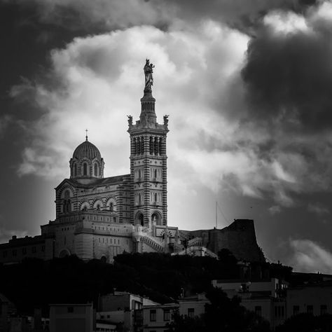 MARSEILLE on Instagram: “La basilique Notre Dame de la garde, sous un grand ciel gris. ☁️ 📸 @leo.sicard  #marseille #noussommesmarseille #wearemarseille #provence…” Empire State, Empire State Building, Big Ben, Notre Dame, Provence, Building, Travel, On Instagram, Instagram