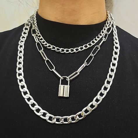 Chain Necklace Outfit, Metal Chain Necklace, Edgy Jewelry, Yellow Jewelry, Layered Necklaces Silver, Lock Necklace, Gothic Necklace, Punk Jewelry, Estilo Punk