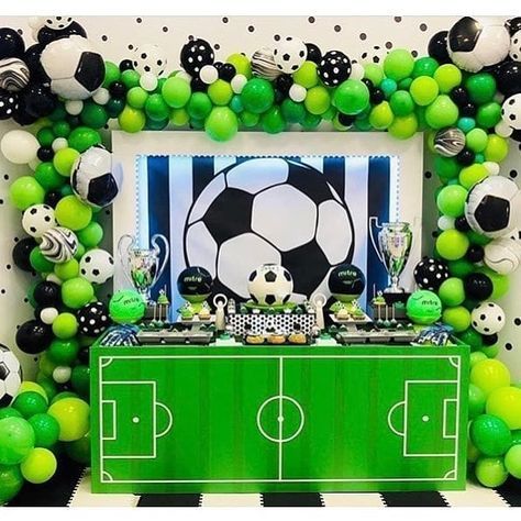 Soccer Themed Birthday Party, Soccer Decorations, Soccer Party Decorations, Soccer Theme Parties, Soccer Birthday Cakes, Boys Birthday Party Decorations, Soccer Birthday Parties, Sports Theme Birthday, Football Birthday Party