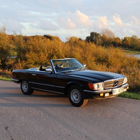 1980 Mercedes 450 Sl, 1980 Mercedes Benz, 1980s Mercedes Benz, 1980 Cars, Mercedes 450 Sl, Vintage Aestethic, Retro Mercedes, 80s Mercedes, Mercedes Sl500