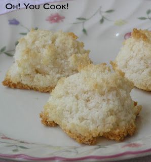 Kosher For Passover, Passover Desserts, Coconut Macaroons Recipe, Coconut Candy, Fruit Salad Easy, Macaroon Recipes, Passover Recipes, Winter Soups, Coconut Cookies